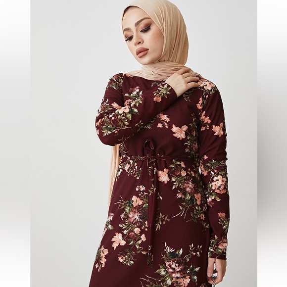 Dress - Picture 6 of 6